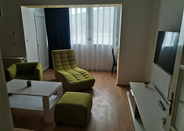 Calla 5 Apartment - Main Square, In The City Shopping Center - Parking Slot With Security And Video Camera