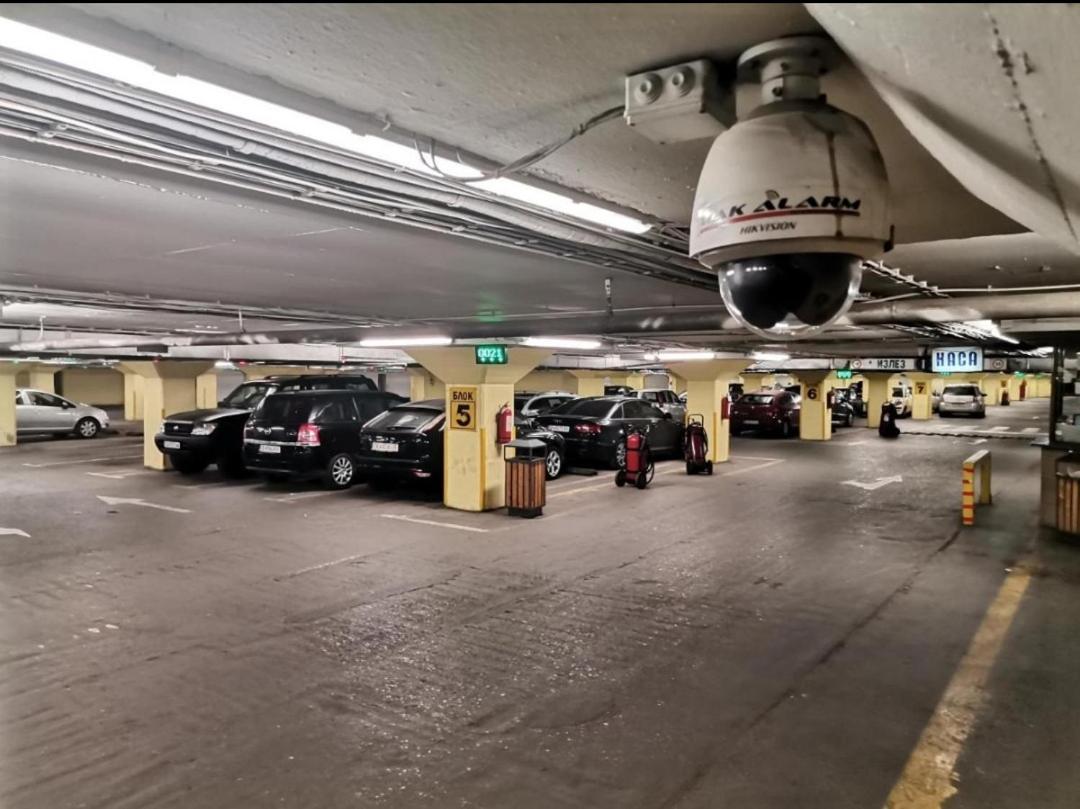Calla 5 - Main Square, In The Shopping Center - Parking Slot With Security And Video * Üsküp