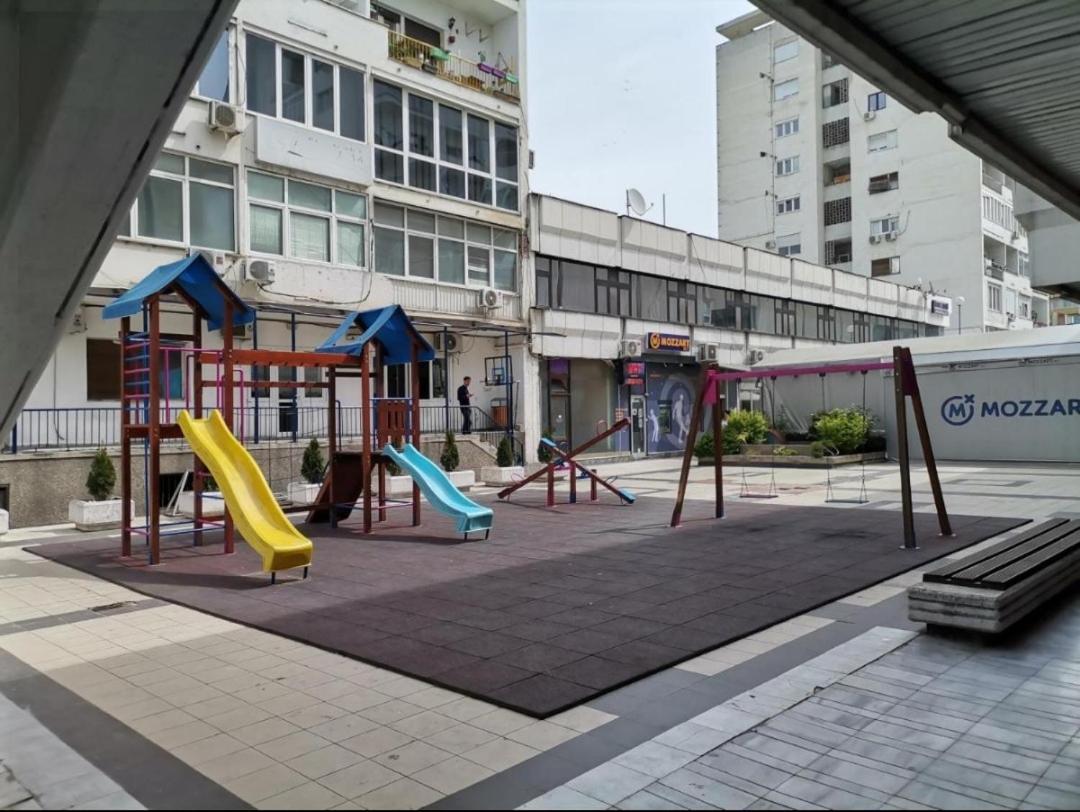 Calla 5 - Main Square, In The Shopping Center - Parking Slot With Security And Video