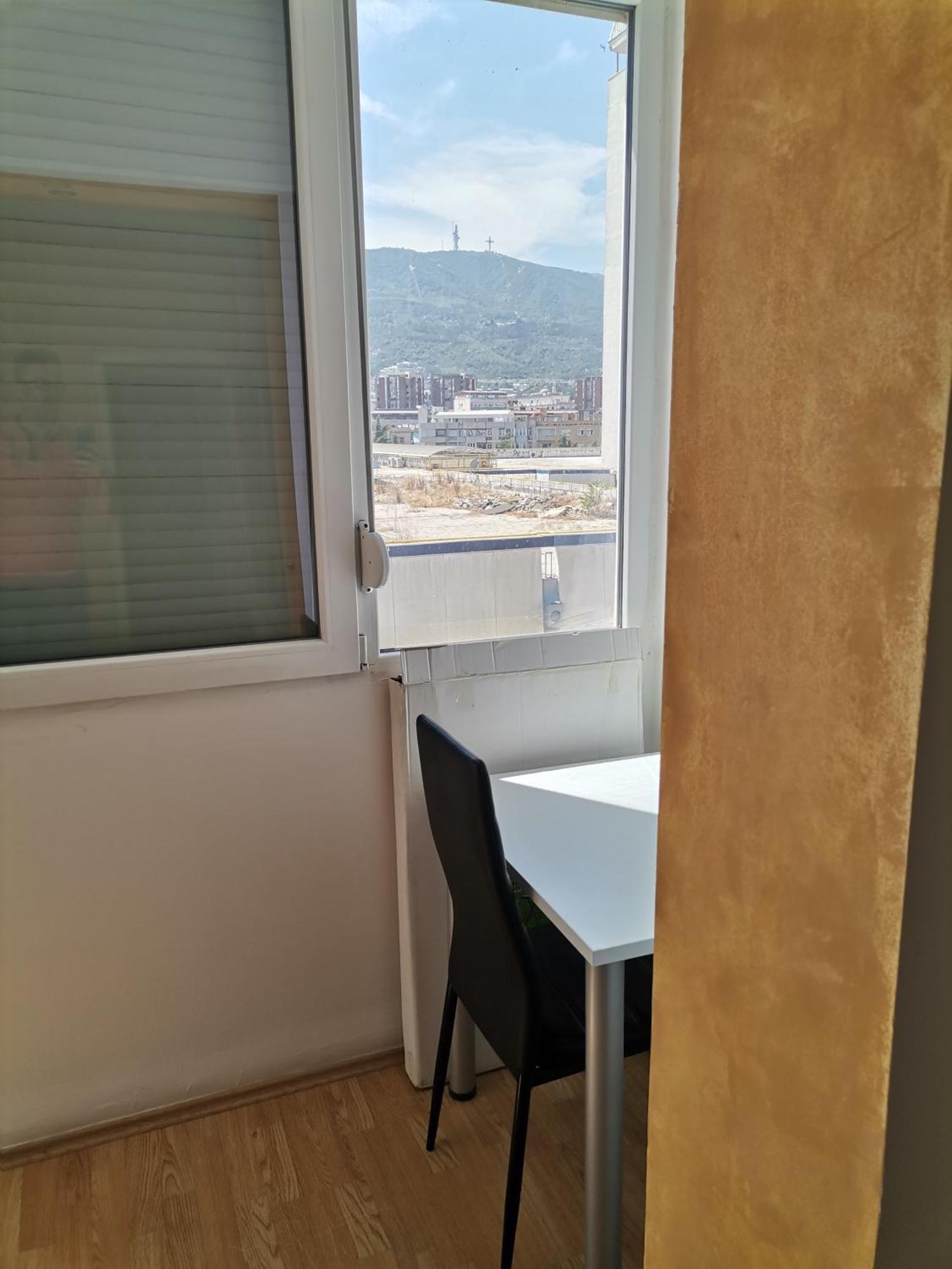 Calla 5 - Main Square, In The Shopping Center - Parking Slot With Security And Video * Üsküp